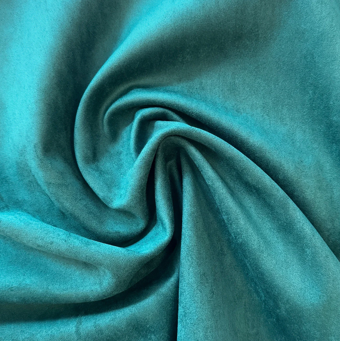 Stitch Boldly with Vibrant Vinyl